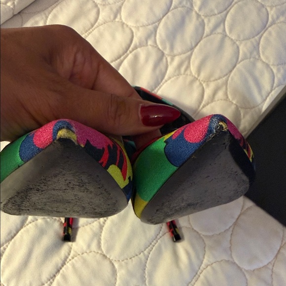 Saint Laurent Multicolor Floral Pointed-Toe Stiletto Pumps - Bright Print - Picture 9 of 9